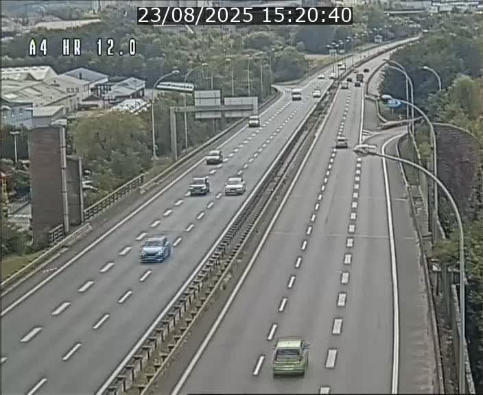 <h2>Traffic live webcam Luxembourg Jonction Foetz - A4 - BK 12.0 - direction Esch sur Alzette</h2>