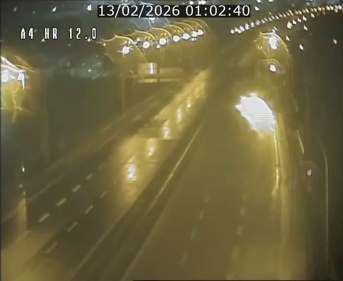 <h2>Traffic live webcam Luxembourg Jonction Foetz - A4 - BK 12.0 - direction Esch sur Alzette</h2>