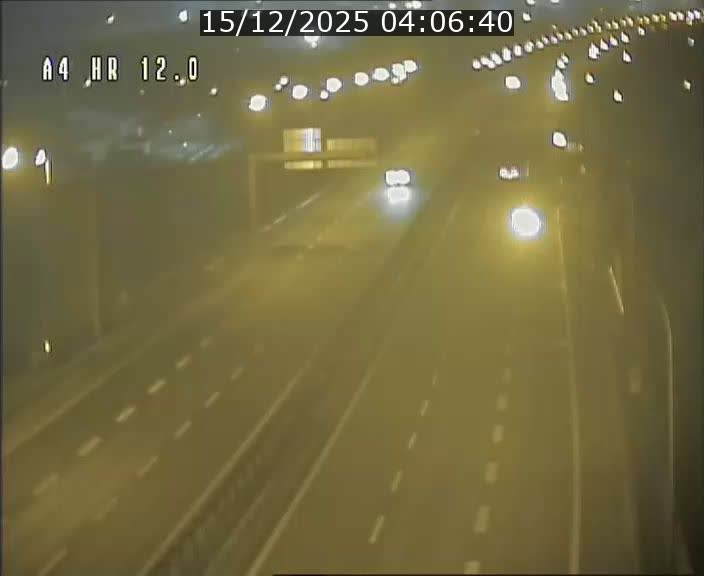 <h2>Traffic live webcam Luxembourg Jonction Foetz - A4 - BK 12.0 - direction Esch sur Alzette</h2>
