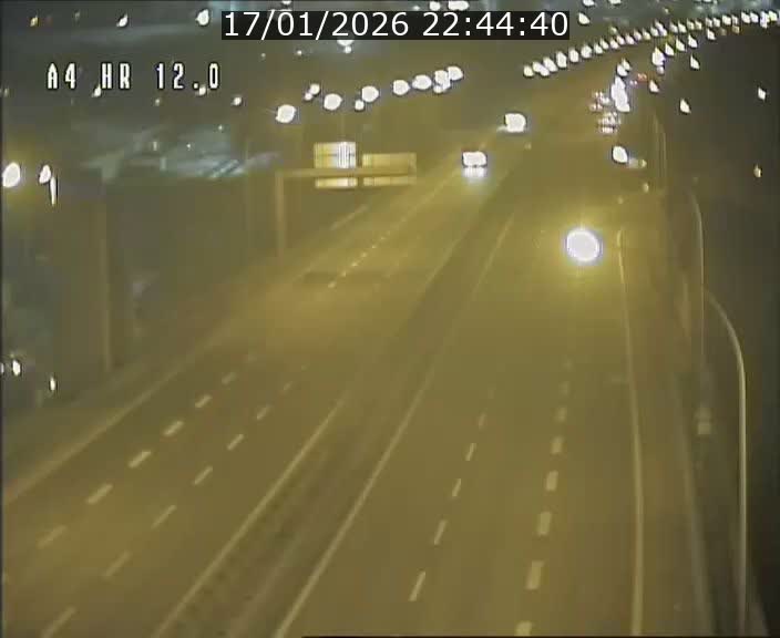 <h2>Traffic live webcam Luxembourg Jonction Foetz - A4 - BK 12.0 - direction Esch sur Alzette</h2>