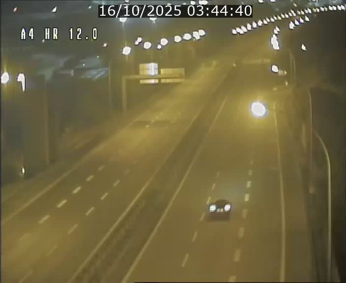 <h2>Traffic live webcam Luxembourg Jonction Foetz - A4 - BK 12.0 - direction Esch sur Alzette</h2>