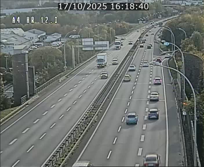 <h2>Traffic live webcam Luxembourg Jonction Foetz - A4 - BK 12.0 - direction Esch sur Alzette</h2>