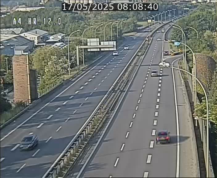 <h2>Traffic live webcam Luxembourg Jonction Foetz - A4 - BK 12.0 - direction Esch sur Alzette</h2>