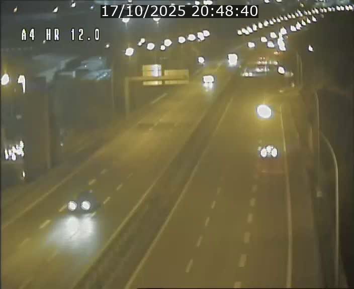 <h2>Traffic live webcam Luxembourg Jonction Foetz - A4 - BK 12.0 - direction Esch sur Alzette</h2>