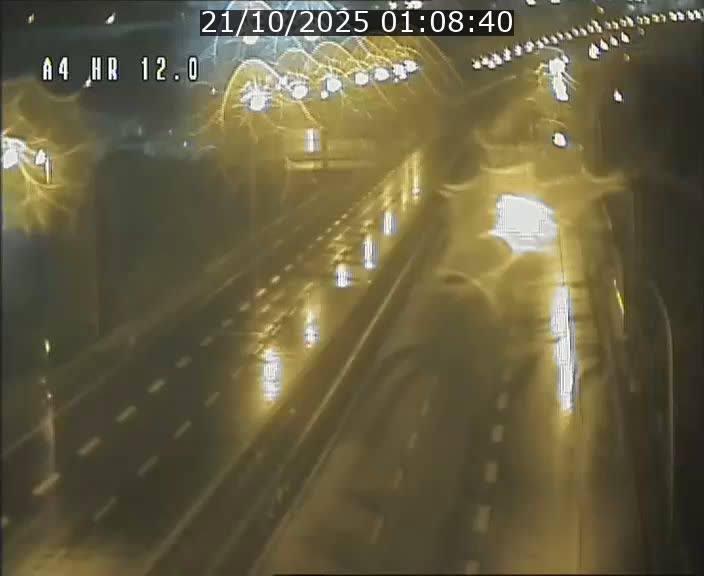 <h2>Traffic live webcam Luxembourg Jonction Foetz - A4 - BK 12.0 - direction Esch sur Alzette</h2>