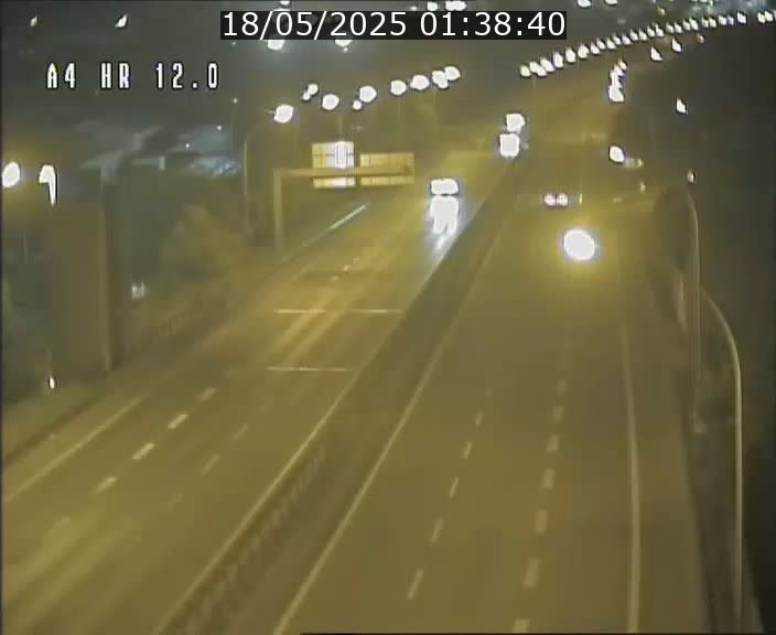 <h2>Traffic live webcam Luxembourg Jonction Foetz - A4 - BK 12.0 - direction Esch sur Alzette</h2>