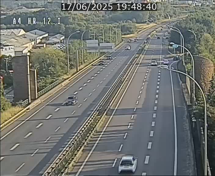 Traffic live webcam Luxembourg Jonction Foetz - A4 - BK 12.0 - direction Esch sur Alzette