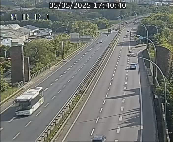 Traffic live webcam Luxembourg Jonction Foetz - A4 - BK 12.0 - direction Esch sur Alzette