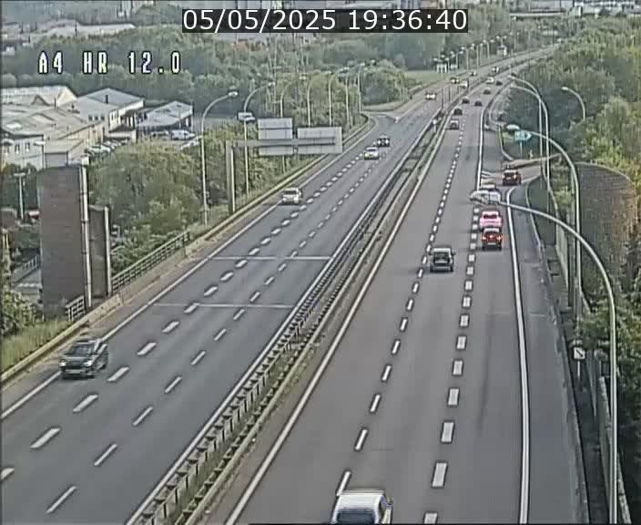 Traffic live webcam Luxembourg Jonction Foetz - A4 - BK 12.0 - direction Esch sur Alzette