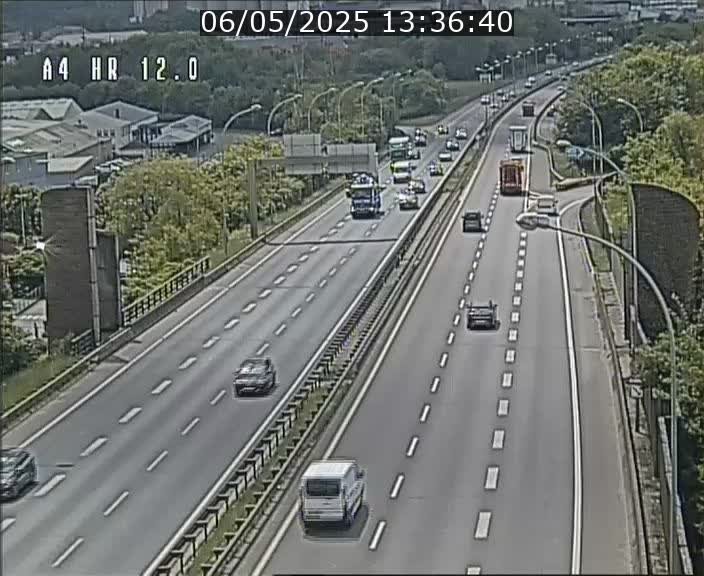 Traffic live webcam Luxembourg Jonction Foetz - A4 - BK 12.0 - direction Esch sur Alzette