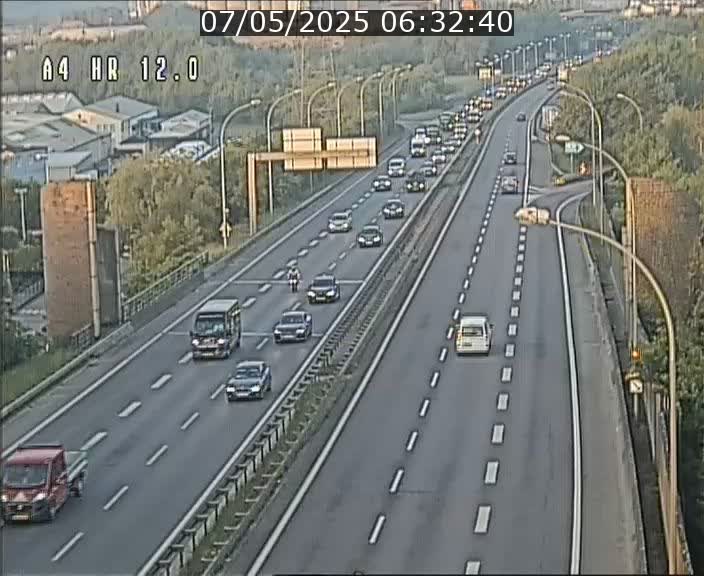 Traffic live webcam Luxembourg Jonction Foetz - A4 - BK 12.0 - direction Esch sur Alzette