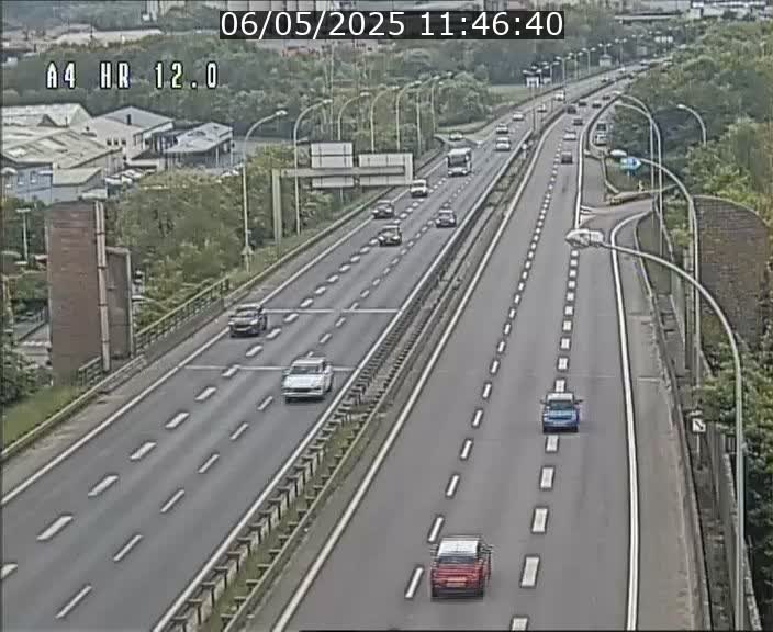 Traffic live webcam Luxembourg Jonction Foetz - A4 - BK 12.0 - direction Esch sur Alzette
