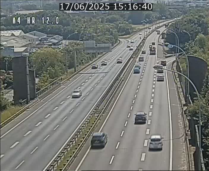 Traffic live webcam Luxembourg Jonction Foetz - A4 - BK 12.0 - direction Esch sur Alzette