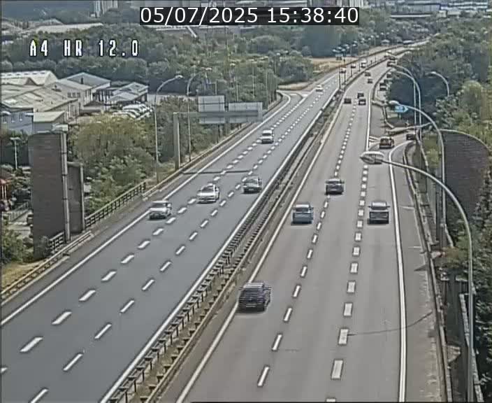 Traffic live webcam Luxembourg Jonction Foetz - A4 - BK 12.0 - direction Esch sur Alzette