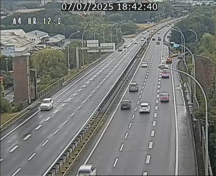 Traffic live webcam Luxembourg Jonction Foetz - A4 - BK 12.0 - direction Esch sur Alzette