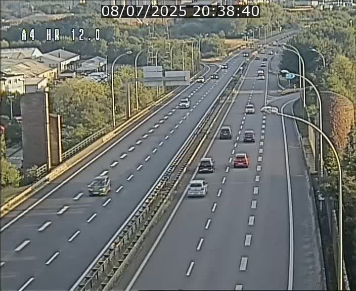 Traffic live webcam Luxembourg Jonction Foetz - A4 - BK 12.0 - direction Esch sur Alzette