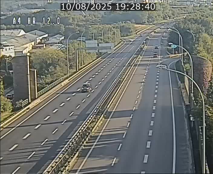 Traffic live webcam Luxembourg Jonction Foetz - A4 - BK 12.0 - direction Esch sur Alzette