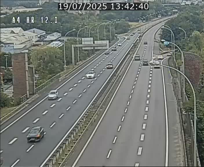 Traffic live webcam Luxembourg Jonction Foetz - A4 - BK 12.0 - direction Esch sur Alzette