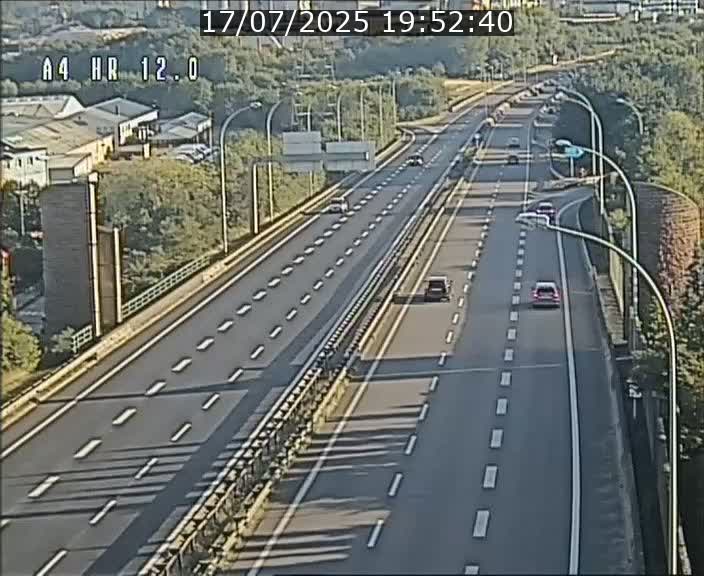 Traffic live webcam Luxembourg Jonction Foetz - A4 - BK 12.0 - direction Esch sur Alzette