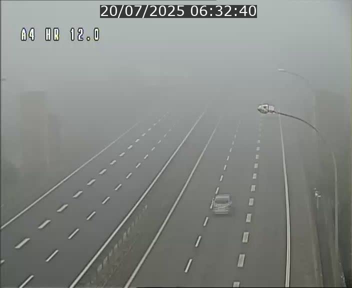 Traffic live webcam Luxembourg Jonction Foetz - A4 - BK 12.0 - direction Esch sur Alzette