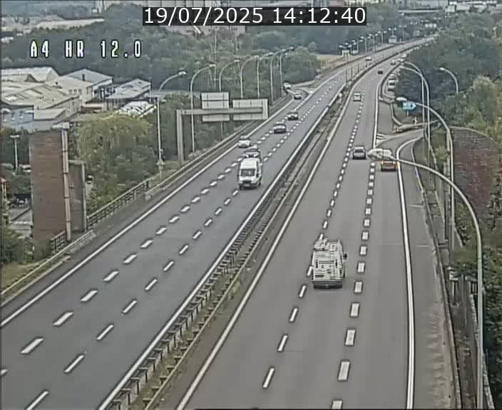 Traffic live webcam Luxembourg Jonction Foetz - A4 - BK 12.0 - direction Esch sur Alzette