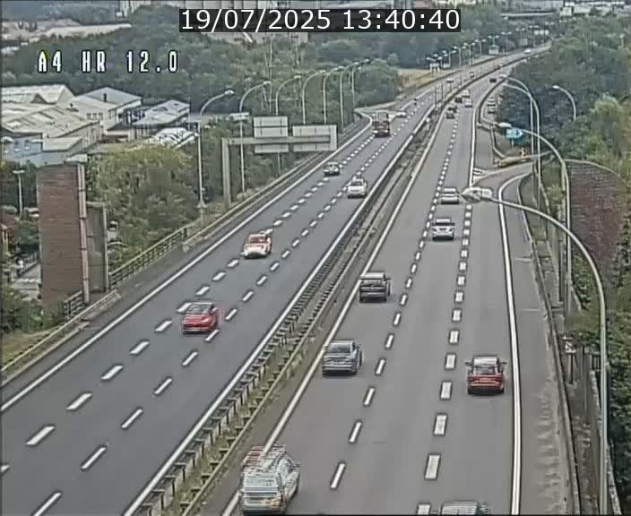 Traffic live webcam Luxembourg Jonction Foetz - A4 - BK 12.0 - direction Esch sur Alzette
