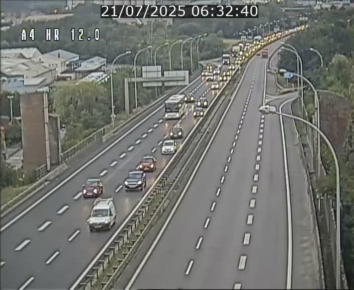 Traffic live webcam Luxembourg Jonction Foetz - A4 - BK 12.0 - direction Esch sur Alzette