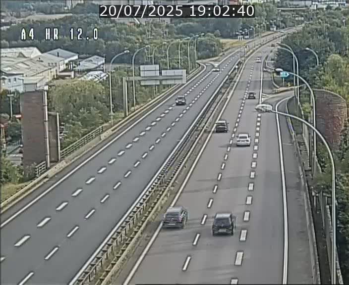 Traffic live webcam Luxembourg Jonction Foetz - A4 - BK 12.0 - direction Esch sur Alzette