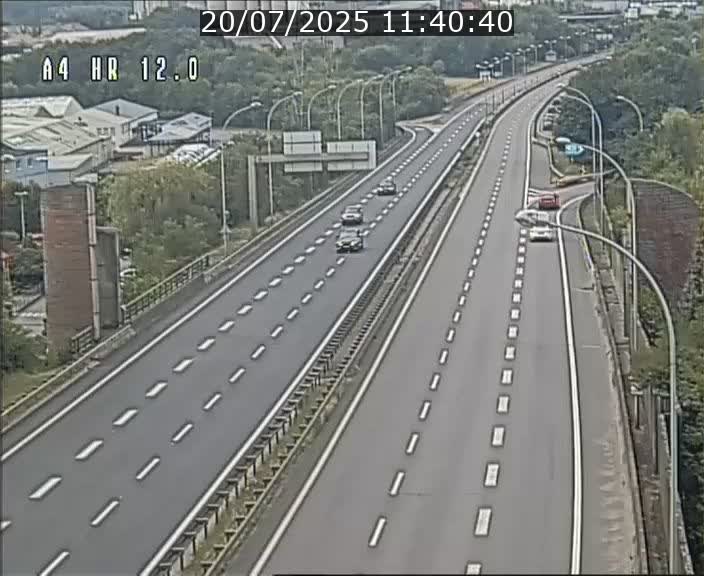 Traffic live webcam Luxembourg Jonction Foetz - A4 - BK 12.0 - direction Esch sur Alzette