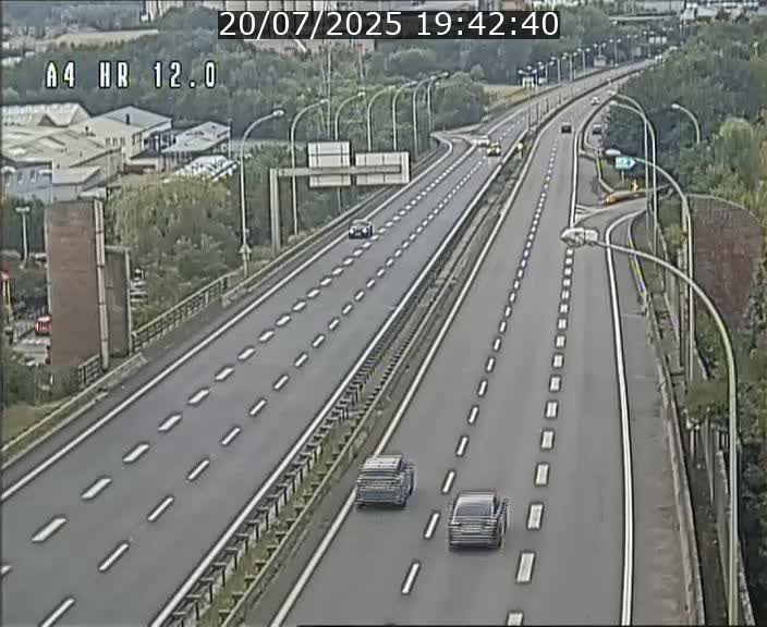 Traffic live webcam Luxembourg Jonction Foetz - A4 - BK 12.0 - direction Esch sur Alzette