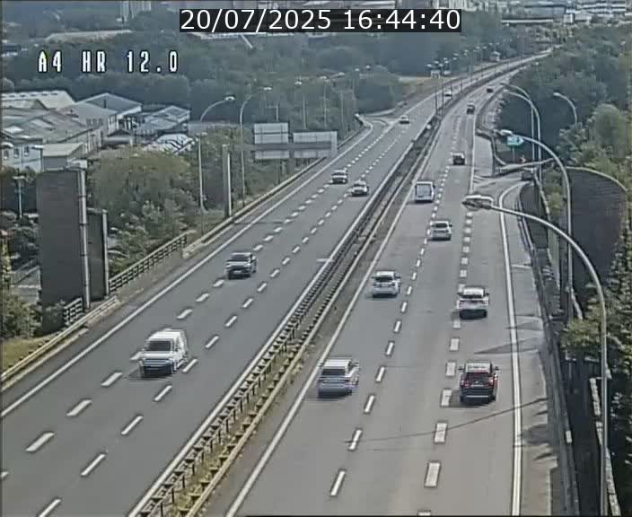 Traffic live webcam Luxembourg Jonction Foetz - A4 - BK 12.0 - direction Esch sur Alzette