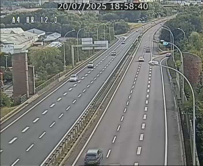 Traffic live webcam Luxembourg Jonction Foetz - A4 - BK 12.0 - direction Esch sur Alzette