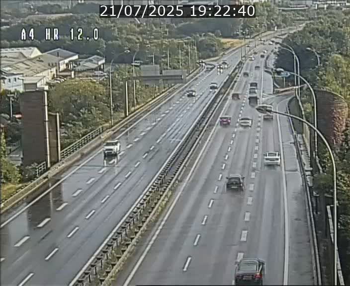 Traffic live webcam Luxembourg Jonction Foetz - A4 - BK 12.0 - direction Esch sur Alzette