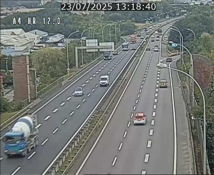 Traffic live webcam Luxembourg Jonction Foetz - A4 - BK 12.0 - direction Esch sur Alzette