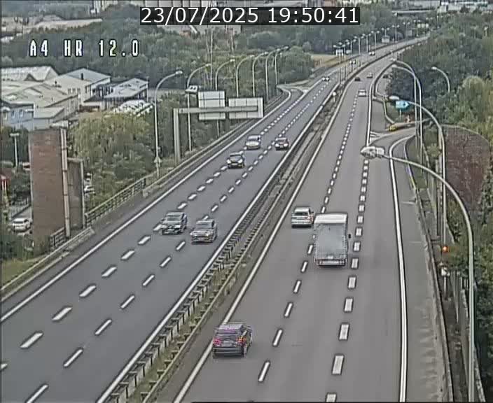Traffic live webcam Luxembourg Jonction Foetz - A4 - BK 12.0 - direction Esch sur Alzette