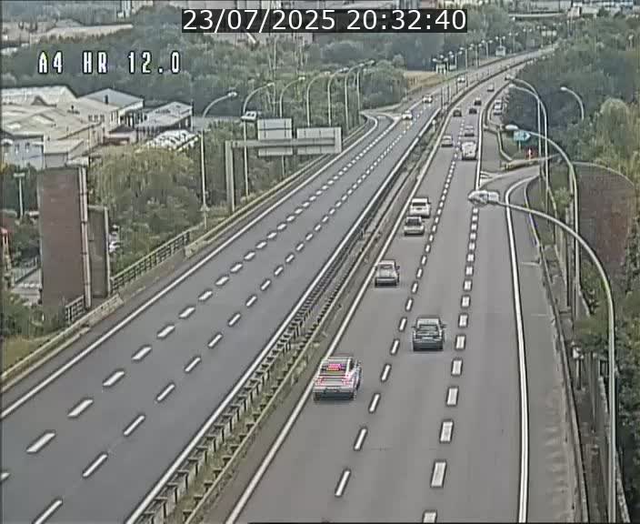 Traffic live webcam Luxembourg Jonction Foetz - A4 - BK 12.0 - direction Esch sur Alzette