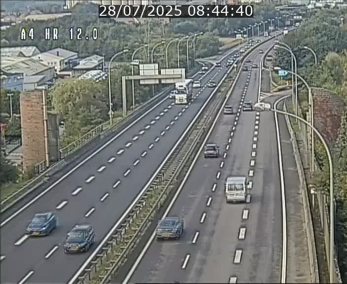 Traffic live webcam Luxembourg Jonction Foetz - A4 - BK 12.0 - direction Esch sur Alzette