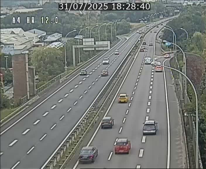 Traffic live webcam Luxembourg Jonction Foetz - A4 - BK 12.0 - direction Esch sur Alzette