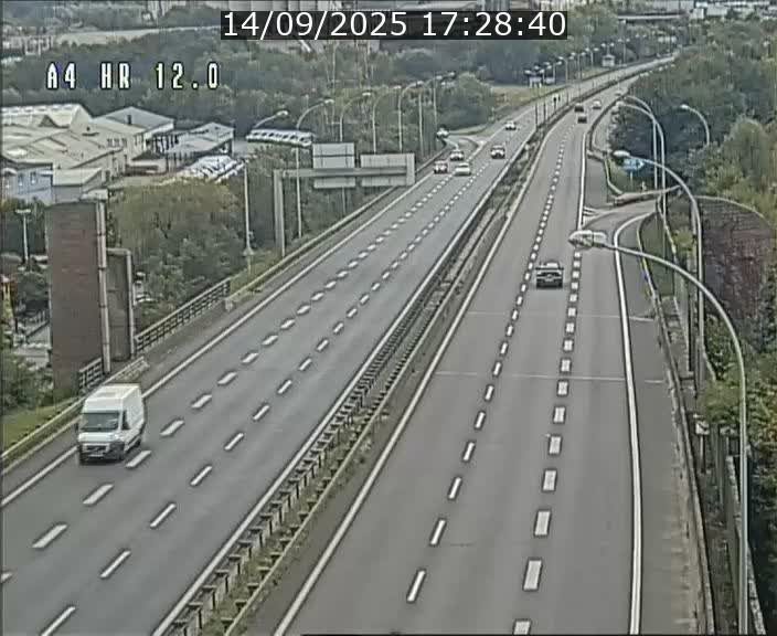 Traffic live webcam Luxembourg Jonction Foetz - A4 - BK 12.0 - direction Esch sur Alzette