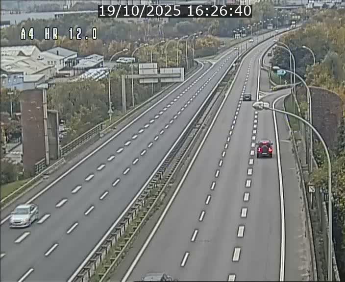 Traffic live webcam Luxembourg Jonction Foetz - A4 - BK 12.0 - direction Esch sur Alzette