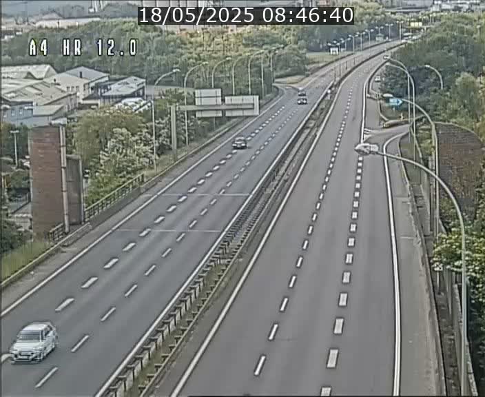 <h2>Traffic live webcam Luxembourg Jonction Foetz - A4 - BK 12.0 - direction Esch sur Alzette</h2>