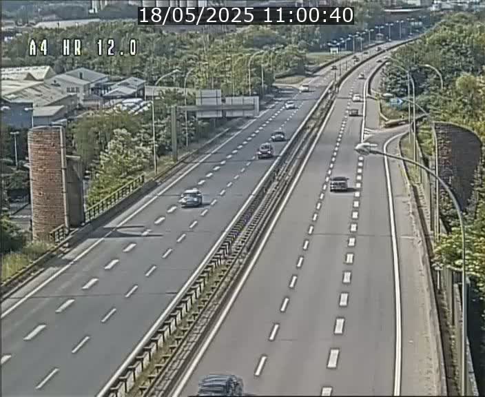 <h2>Traffic live webcam Luxembourg Jonction Foetz - A4 - BK 12.0 - direction Esch sur Alzette</h2>