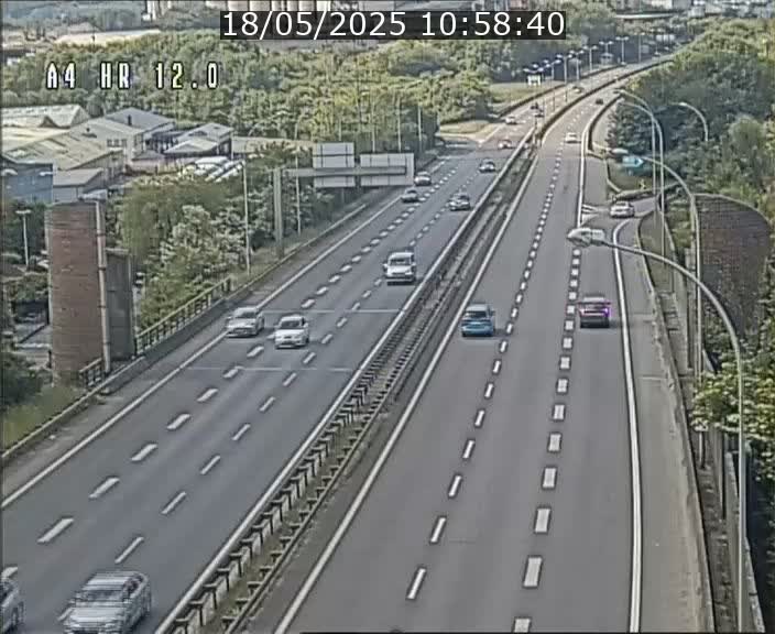 <h2>Traffic live webcam Luxembourg Jonction Foetz - A4 - BK 12.0 - direction Esch sur Alzette</h2>