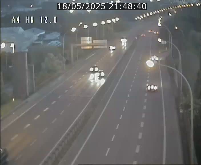 <h2>Traffic live webcam Luxembourg Jonction Foetz - A4 - BK 12.0 - direction Esch sur Alzette</h2>