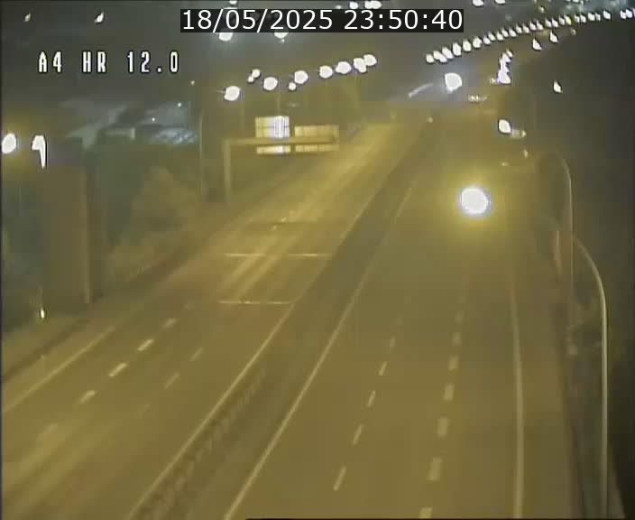 <h2>Traffic live webcam Luxembourg Jonction Foetz - A4 - BK 12.0 - direction Esch sur Alzette</h2>