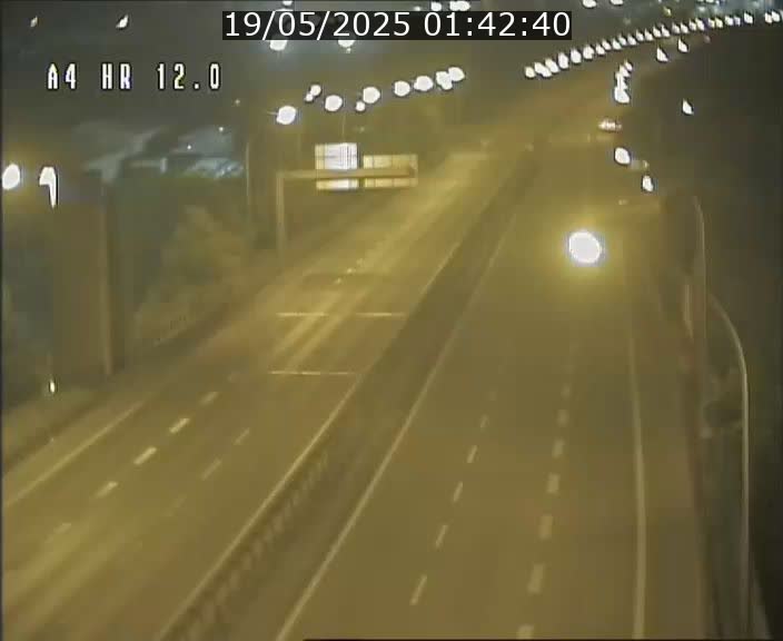 <h2>Traffic live webcam Luxembourg Jonction Foetz - A4 - BK 12.0 - direction Esch sur Alzette</h2>