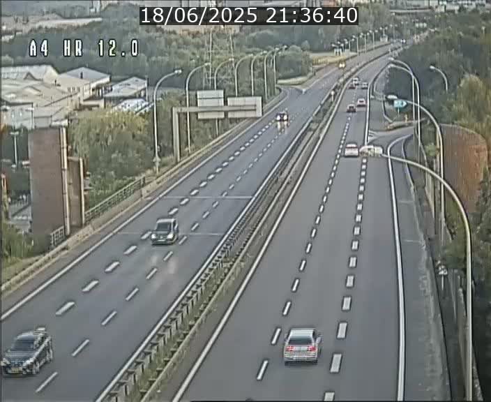 Traffic live webcam Luxembourg Jonction Foetz - A4 - BK 12.0 - direction Esch sur Alzette
