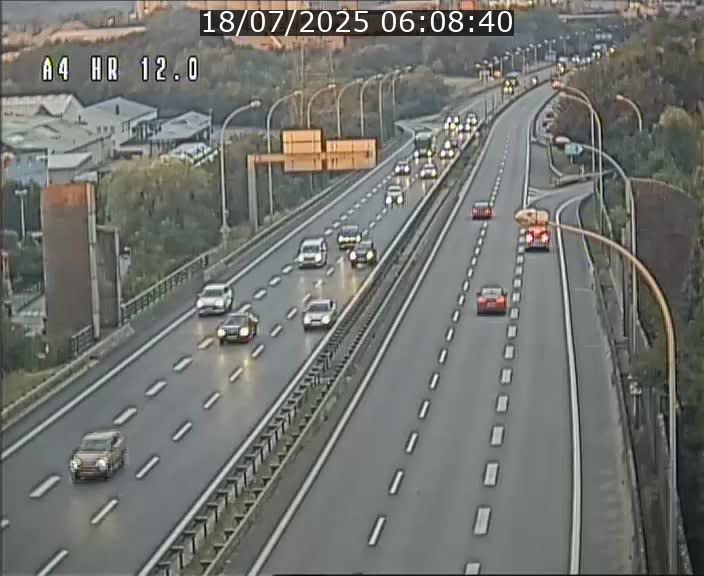<h2>Traffic live webcam Luxembourg Jonction Foetz - A4 - BK 12.0 - direction Esch sur Alzette</h2>