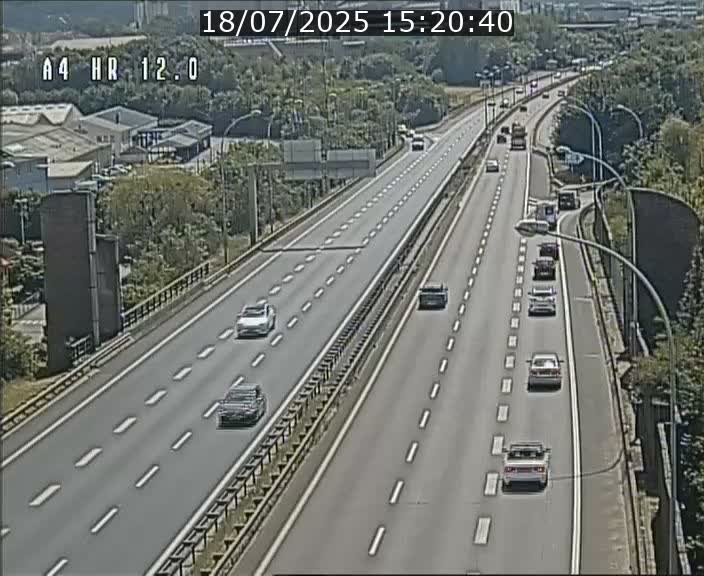 <h2>Traffic live webcam Luxembourg Jonction Foetz - A4 - BK 12.0 - direction Esch sur Alzette</h2>