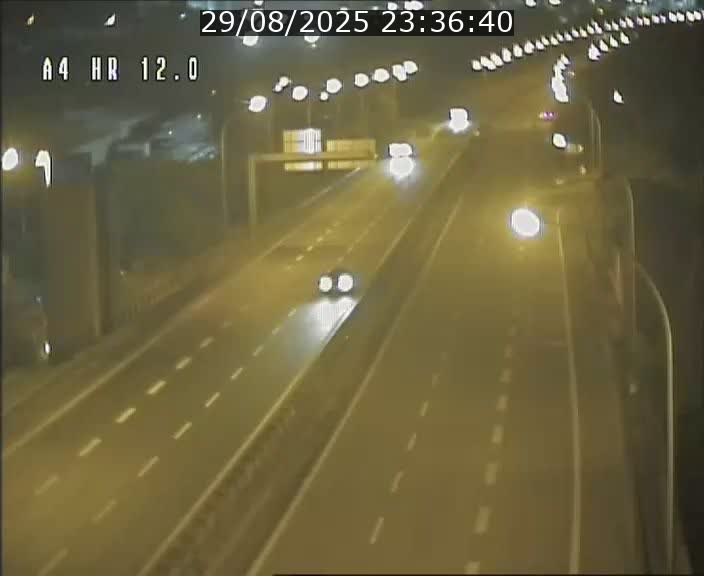 <h2>Traffic live webcam Luxembourg Jonction Foetz - A4 - BK 12.0 - direction Esch sur Alzette</h2>
